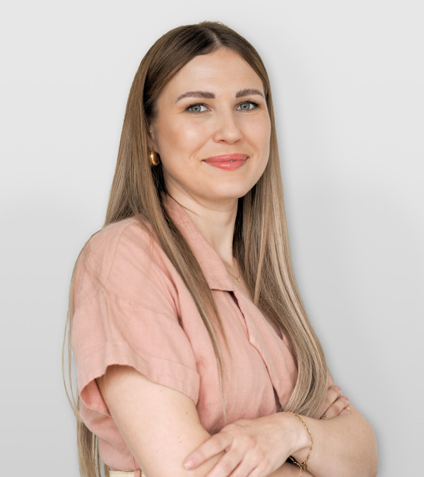 AH HAHNENKRATT NOV04